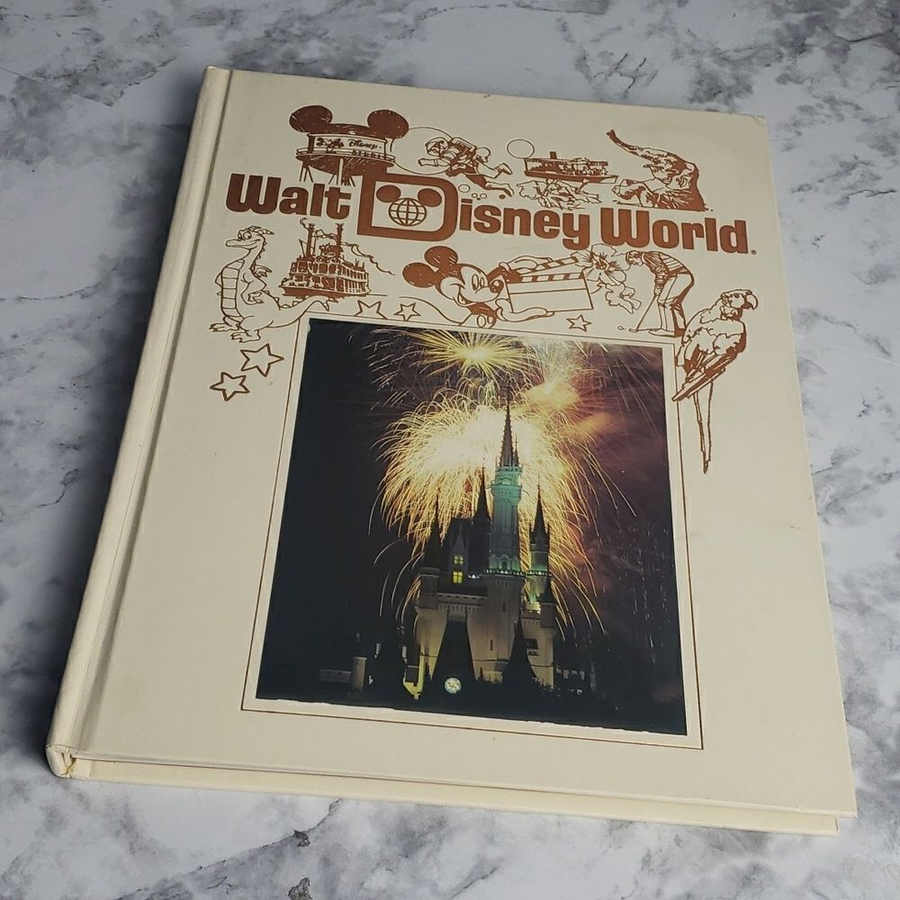 ‎1989 Walt Disney World Vintage Collectable Book
